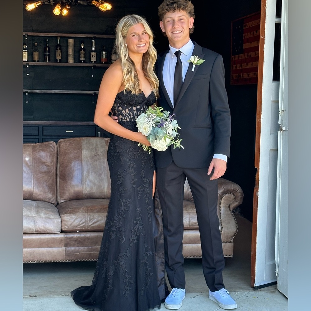 Sherri Hill black corset lace prom dress size 0